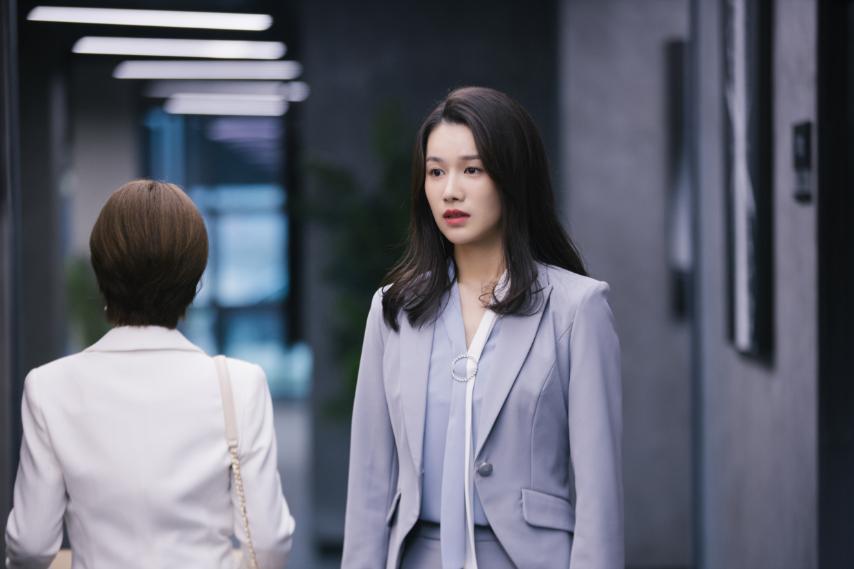 赵梦姝《紧急公关》演绎职场萌新 演技自然获网友大赞__财经头条