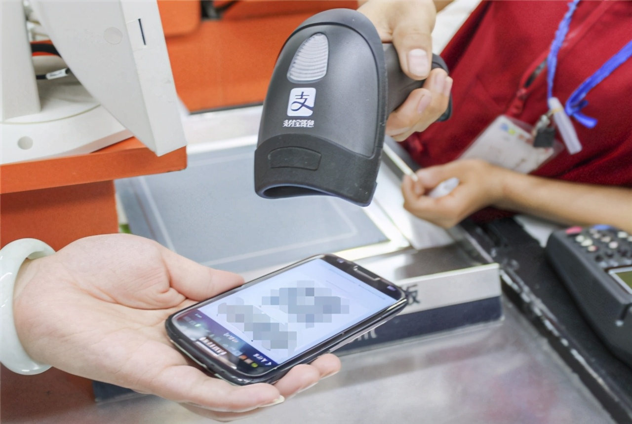 超市"扫码枪"是否安全?为啥扫码之后,不用输密码钱就没了?__财经头条