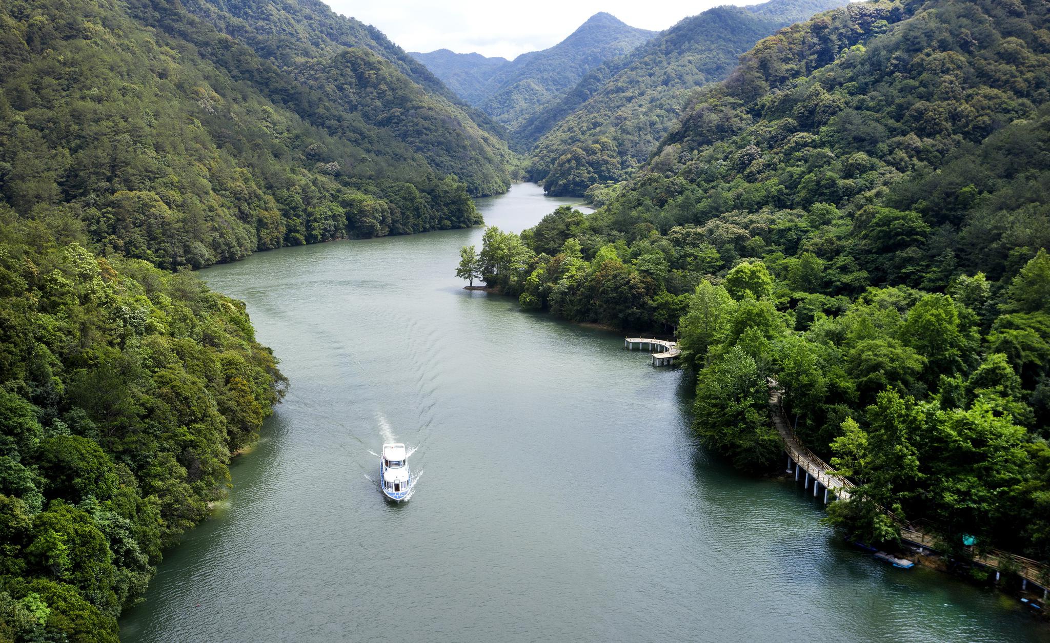 清清东江源 幽幽三百山|无人机|三百山|陶明_新浪新闻