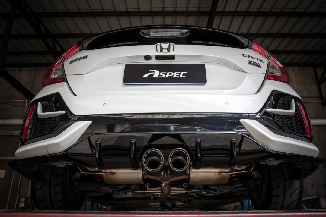 本田十代思域fk7fc1改装原厂引擎轻松达267匹404牛米变身钢炮