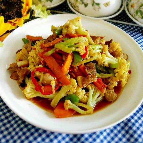 炒花菜有人绰水有人直接下锅炒大厨都不对难怪花菜不入味