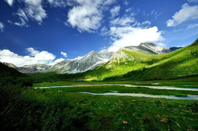 为何川藏线上“美女”都喜欢穿裙子？的配图6 - Haida(嗨达)主题演示