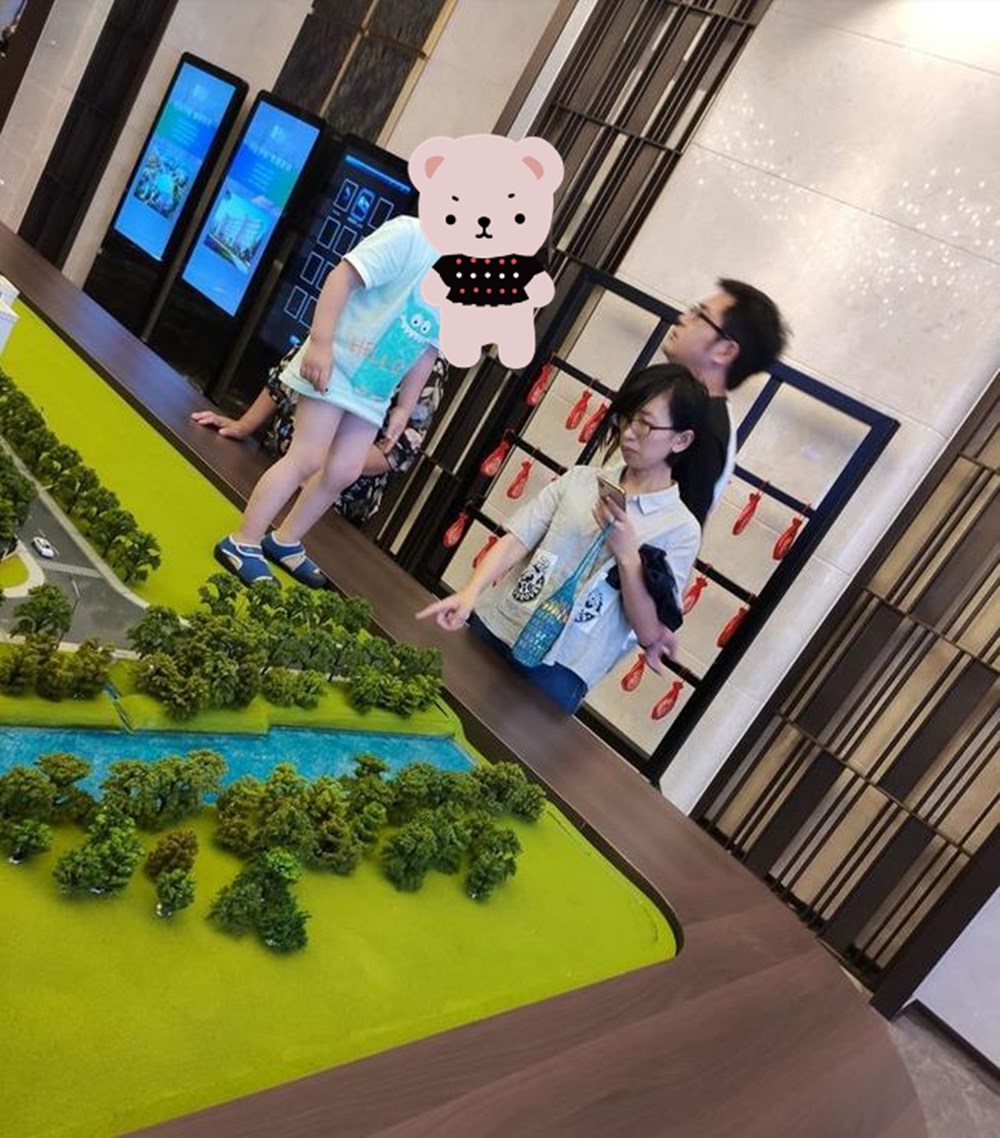 6岁娃刮花奔驰车,车主索赔遭拒,家长:孩子还小,和他谈什么?休闲区蓝鸢梦想 - Www.slyday.coM 6岁娃刮花奔驰车,车主索赔遭拒,家长:孩子还小,和他谈什么?休闲区蓝鸢梦想 - Www.slyday.coM