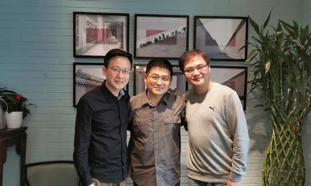 德云社高峰与少马爷长子同框,真是上阵父子兵,一家人力挺德云社