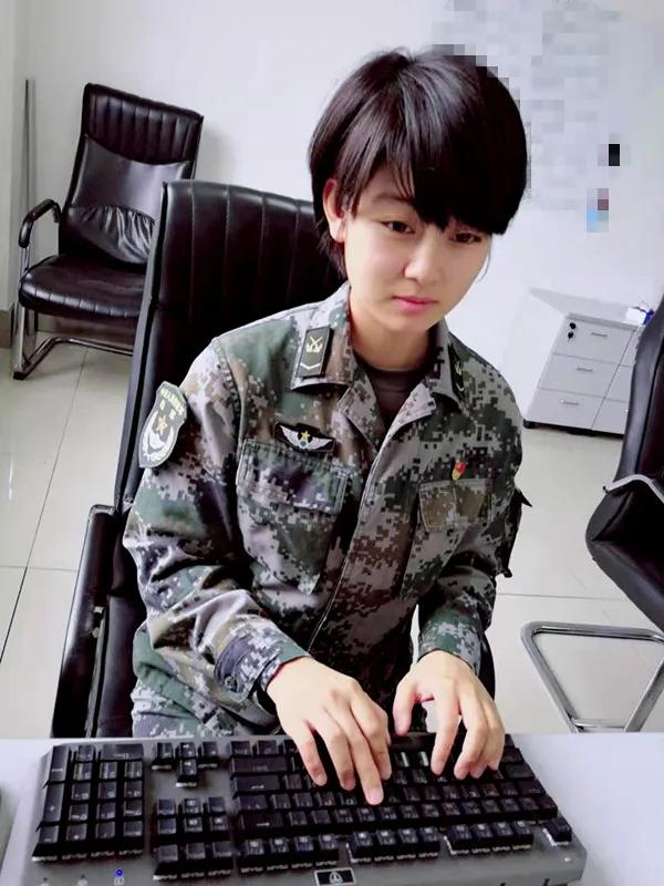 网友:不一样的美,限制了想象|入伍|部队|女兵_新浪新闻