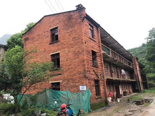 贵州一废弃三线厂曾为我国航空工业作出贡献如今破败不堪