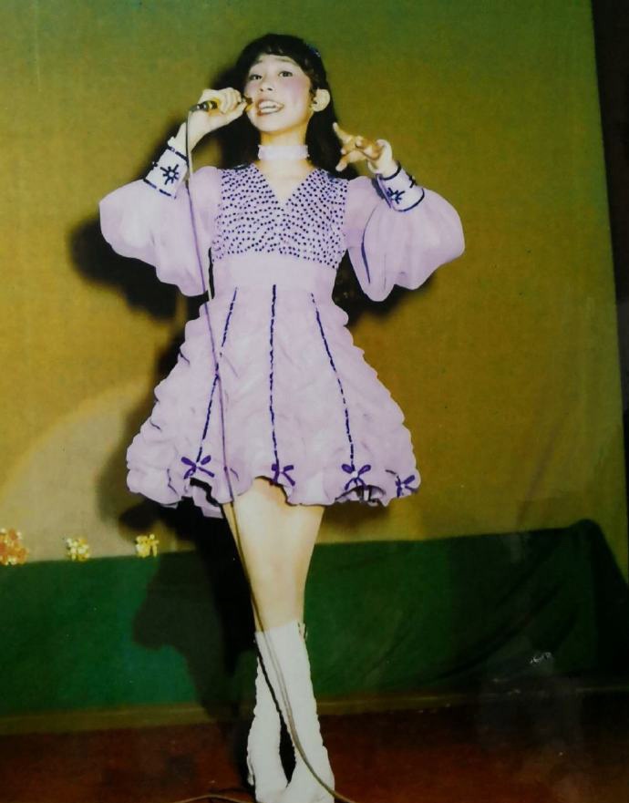 与罗乐林是同学受胡枫赏识做歌手吴香伦签约tvb有意外收获