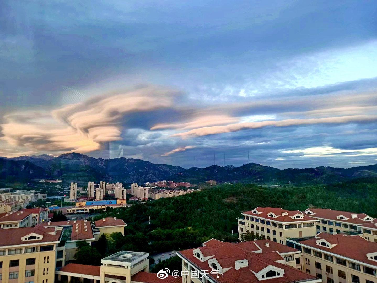 青岛绝美荚状云实拍像极了外星云系