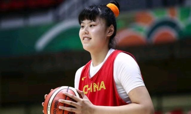 奥尼尔的中国女友图片