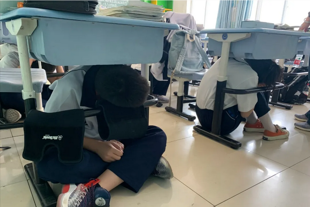 北京市西罗园学校开展"防震减灾,珍爱生命"主题教育活动