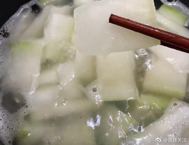 剧毒！奶奶用放置4年冬瓜水喂孙女致中毒，孩子差点没命休闲区蓝鸢梦想 - Www.slyday.coM