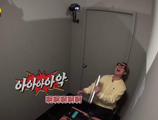 看到RM成员答题的样子,就想到自己考试的样子,拿笔量角度太真实休闲区蓝鸢梦想 - Www.slyday.coM 看到RM成员答题的样子,就想到自己考试的样子,拿笔量角度太真实休闲区蓝鸢梦想 - Www.slyday.coM