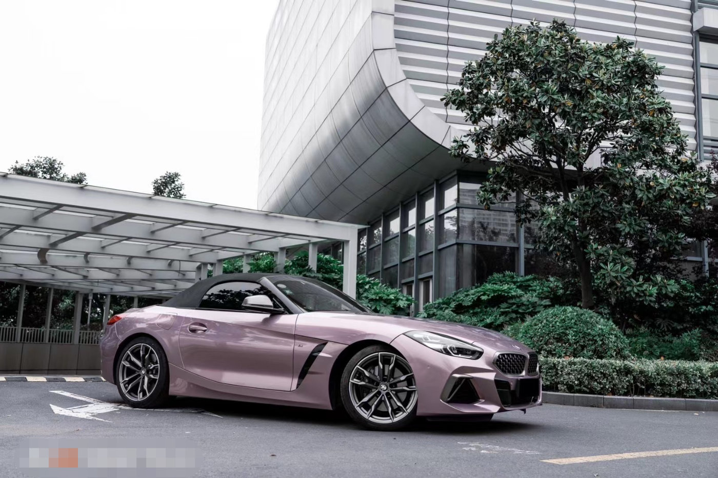 膜呗改色案例宝马z4改色冰莓粉硬汉也能温柔以待