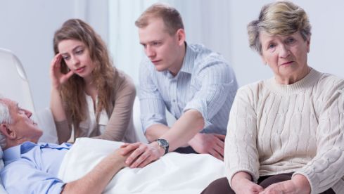 63岁老人坦言:为“真爱”背叛家庭,凄苦的晚年只能自己承受休闲区蓝鸢梦想 - Www.slyday.coM 63岁老人坦言:为“真爱”背叛家庭,凄苦的晚年只能自己承受休闲区蓝鸢梦想 - Www.slyday.coM