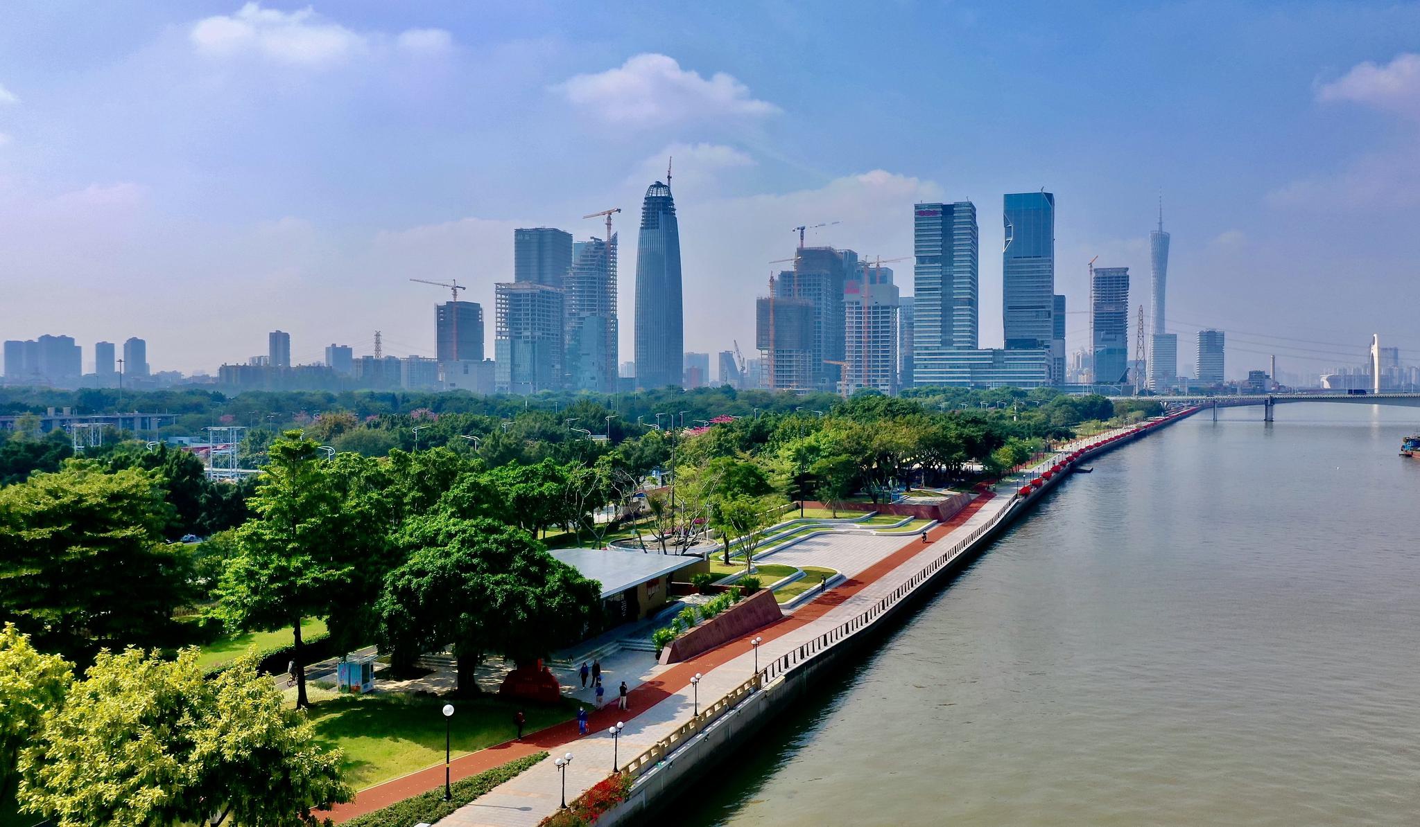 广州市海珠区阅江路碧道示范段.