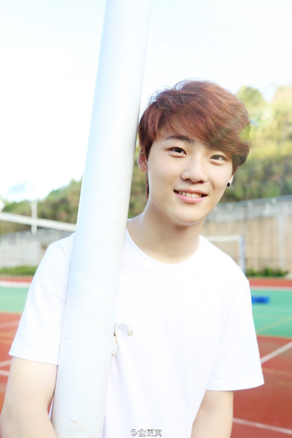 曾是蔡徐坤队友,被称为最男团的人,创4若出道into1队长有一争|俞更寅