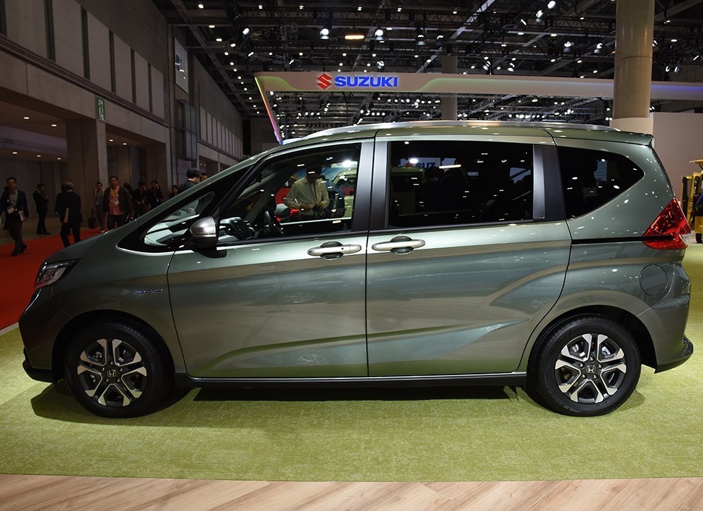 本田freed将上市,双侧电滑门配大七座,或15万起值吗?-新浪汽车