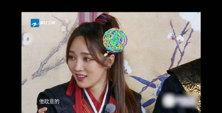 "跑男新人"孟佳真是太可爱了