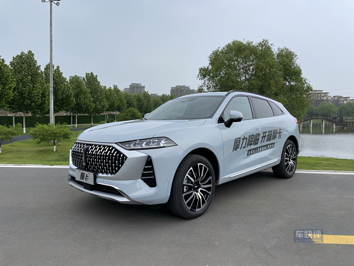 试驾wey摩卡不仅有20t9dct的动力超高智能化更是让人惊讶