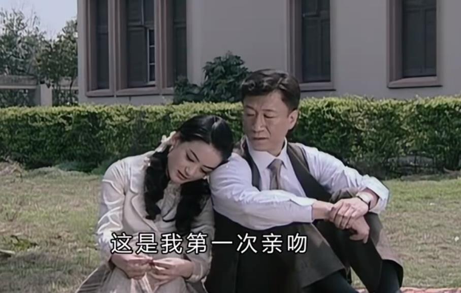 如果穆晚秋事件真相被李涯揭穿,不但余则成难逃一死,就是吴敬中也得被