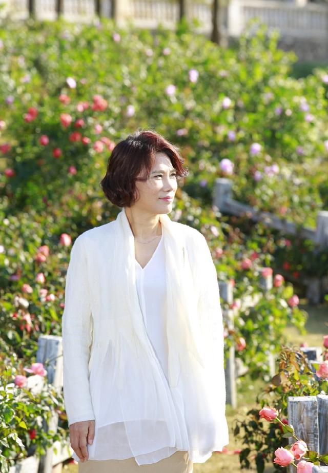 董明珠“年轻人找工作把钱放第一位”引发网友争议休闲区蓝鸢梦想 - Www.slyday.coM