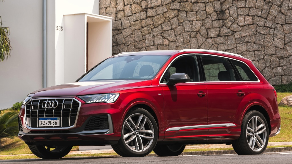 神仙也免不了要打架,奥迪q7和宝马x5,你觉得谁更能取悦你?