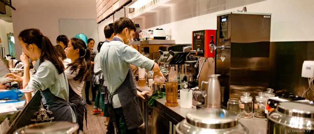奶茶店内卷,喜茶们也是打工人