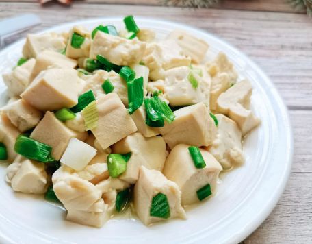 小葱拌豆腐一清二白教你在家做这道简单易做鲜嫩爽口的家常菜