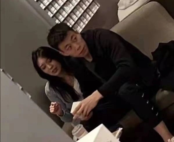 辽宁功勋教练离任朱荣振生日官方送祝福多名球员与女友出游