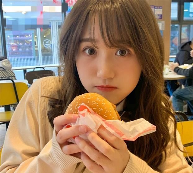 一栗莎子因1组婚纱照遭群嘲网友请女拳适可而止