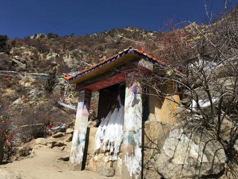 西藏山南探访青朴修行地这里有莲花生大师的圣迹