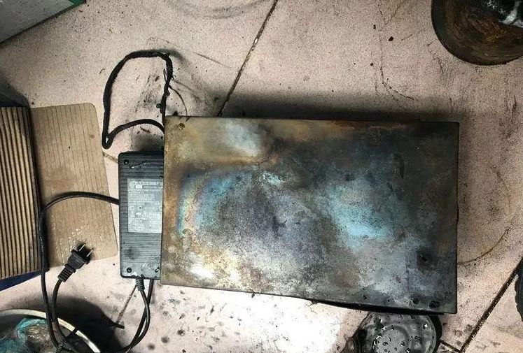 长点心吧!朝阳一居民楼发生火灾,又是电瓶车在室内充电引起休闲区蓝鸢梦想 - Www.slyday.coM