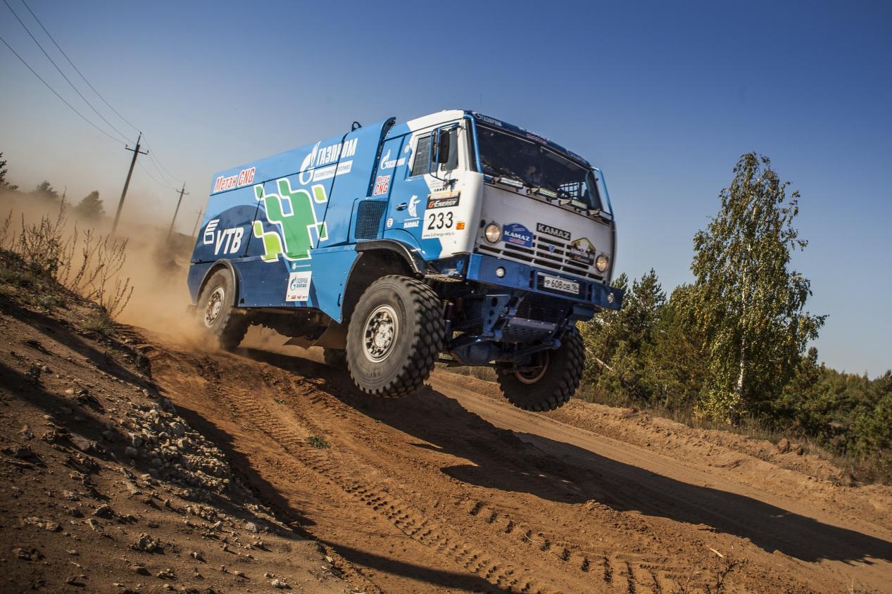 2010年赛季的时候,卡玛兹大师车队带来了一个全新升级的卡车——卡玛