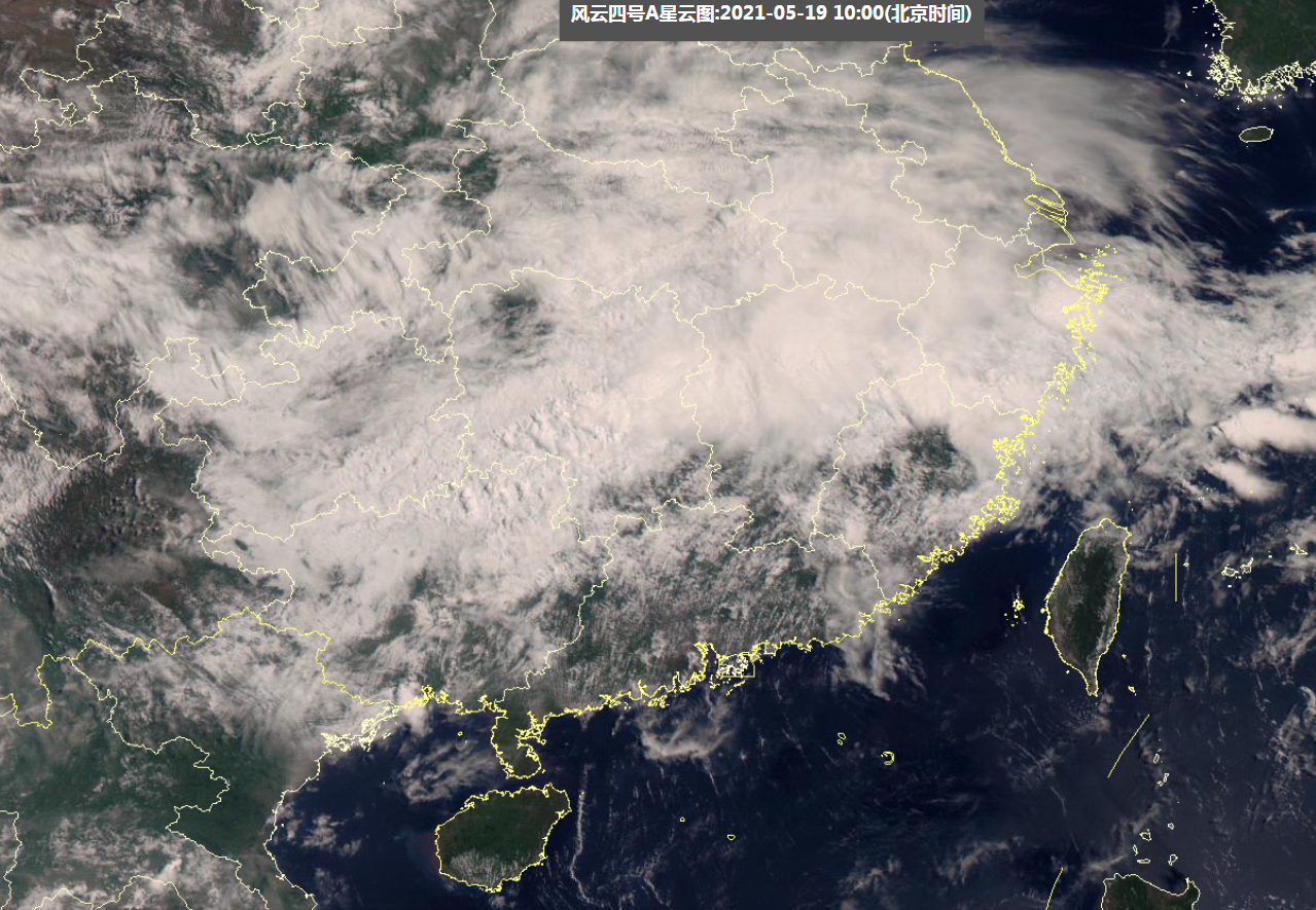 而从全国雷达图上也可以清晰看到,对应在卫星云图上的浓密雨带,雷达图