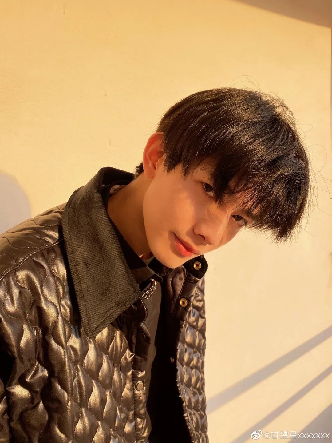 做个会自拍的男生其实也没那么难