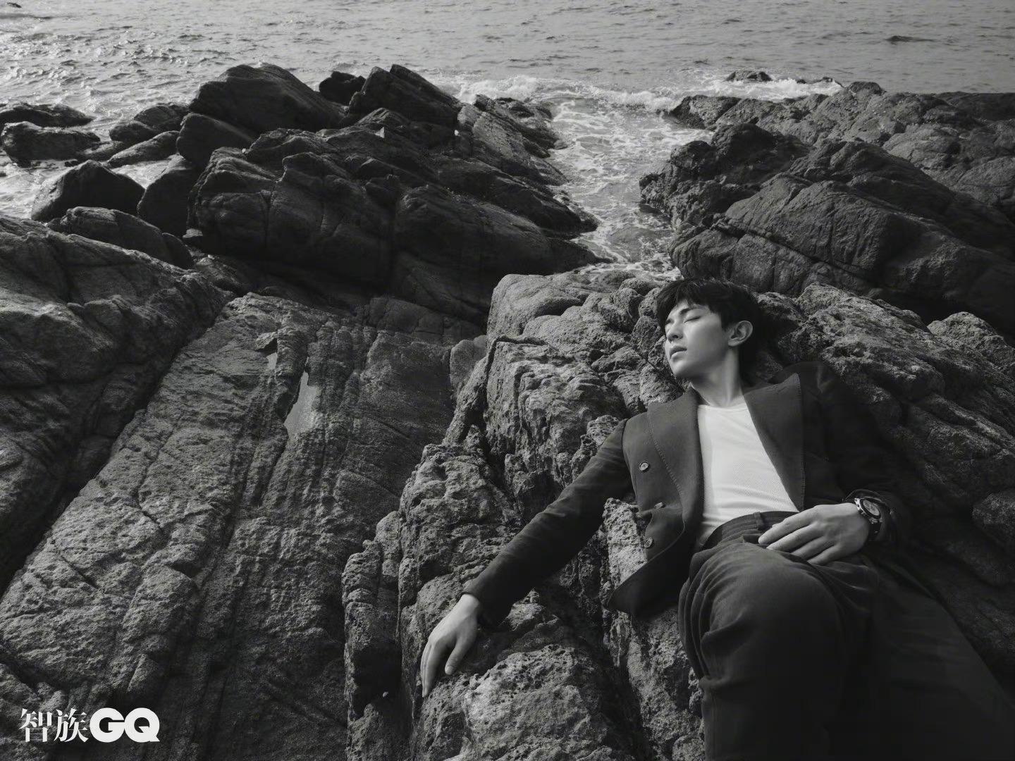 邓伦智族gq5月刊landofthefree封面大片