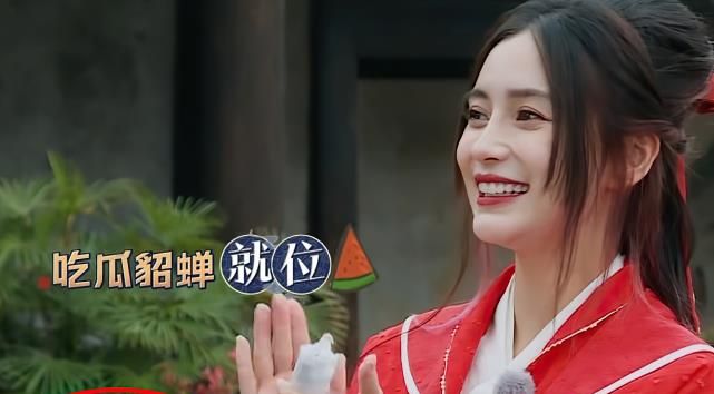 张彬彬当众公主抱Baby,却没人注意到郑恺反应,“周五cp”是真的休闲区蓝鸢梦想 - Www.slyday.coM 张彬彬当众公主抱Baby,却没人注意到郑恺反应,“周五cp”是真的休闲区蓝鸢梦想 - Www.slyday.coM