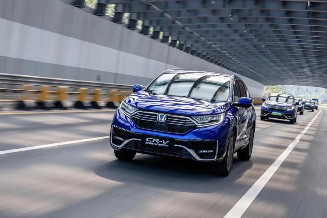 20万级合资车劲敌？摩卡对比CR-V、<a class=