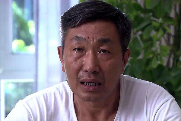 63岁"倔老头"杜源,夫妻恩爱至今42年,被称最专情的老戏骨