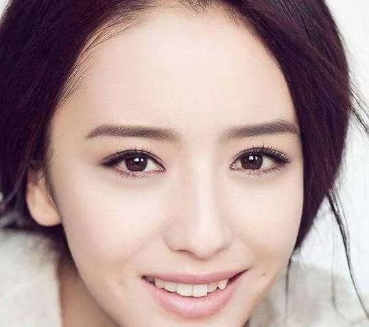 离婚快乐佟丽娅已经把老娘不在乎儿女情长写在脸上了