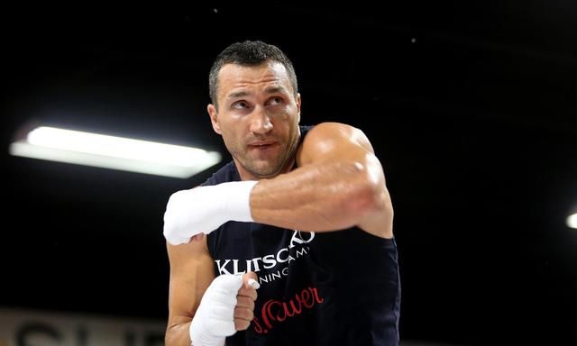 45岁重量级拳王小克里琴科近照两鬓斑白但肌肉仍然令人叹服