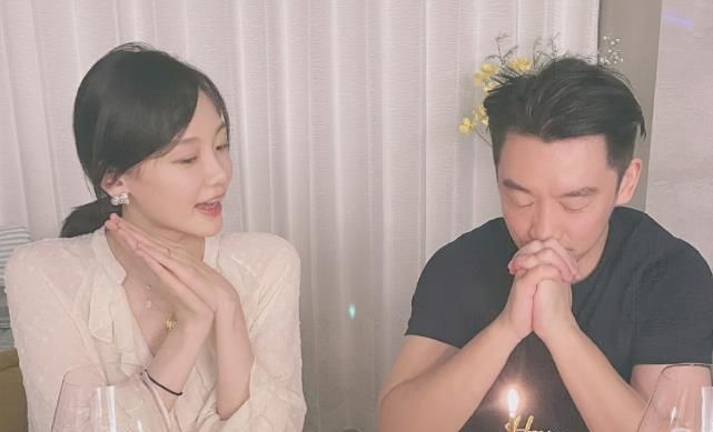 张彬彬当众公主抱Baby,却没人注意到郑恺反应,“周五cp”是真的休闲区蓝鸢梦想 - Www.slyday.coM 张彬彬当众公主抱Baby,却没人注意到郑恺反应,“周五cp”是真的休闲区蓝鸢梦想 - Www.slyday.coM