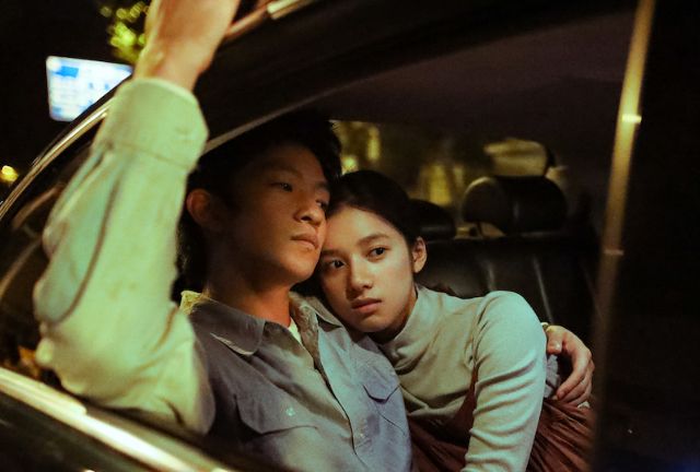 屈楚萧张婧仪新电影上映首播好评如潮口碑直追少年的你