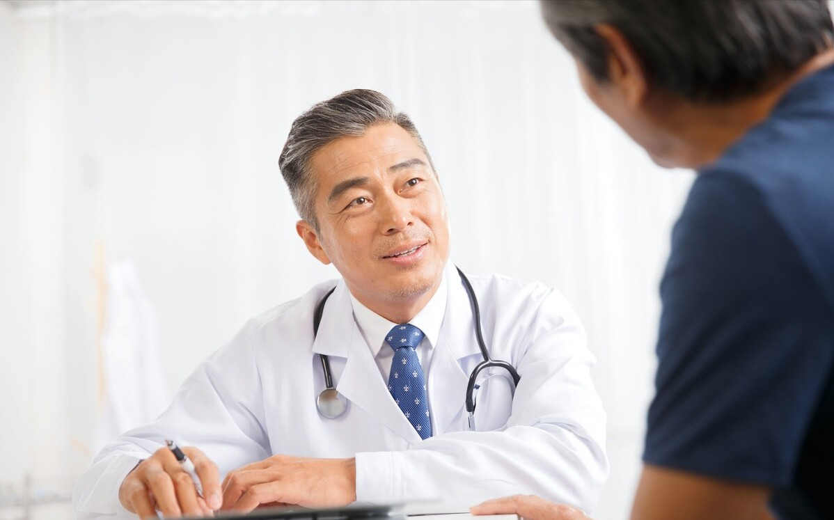 50岁的房地产首富因肺癌去世,中年人如何防治肺癌?看专家怎么说休闲区蓝鸢梦想 - Www.slyday.coM 50岁的房地产首富因肺癌去世,中年人如何防治肺癌?看专家怎么说休闲区蓝鸢梦想 - Www.slyday.coM