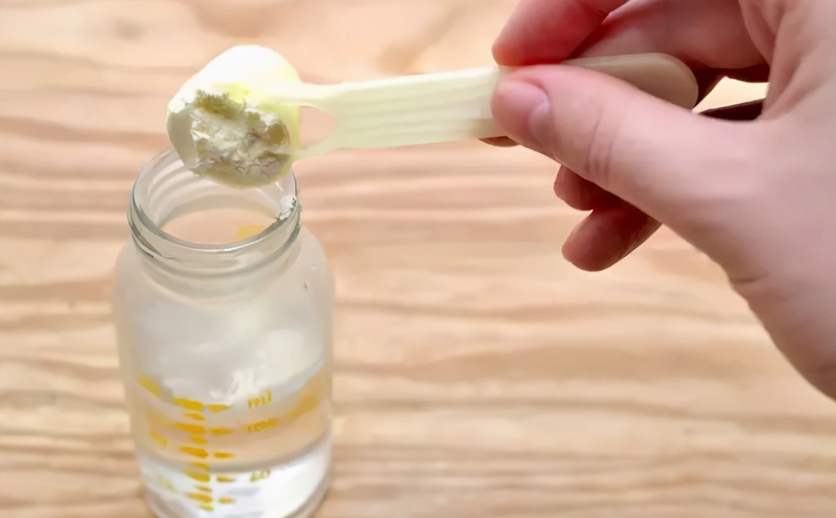 高温水冲奶粉会破坏营养宝妈别再被误导了用错方法会坑娃