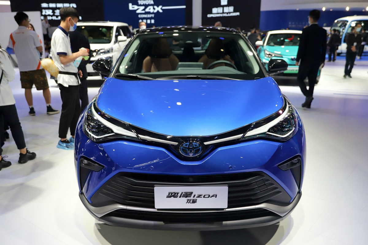 今年上市丰田奕泽将出双擎版本油耗45l定位为小型suv