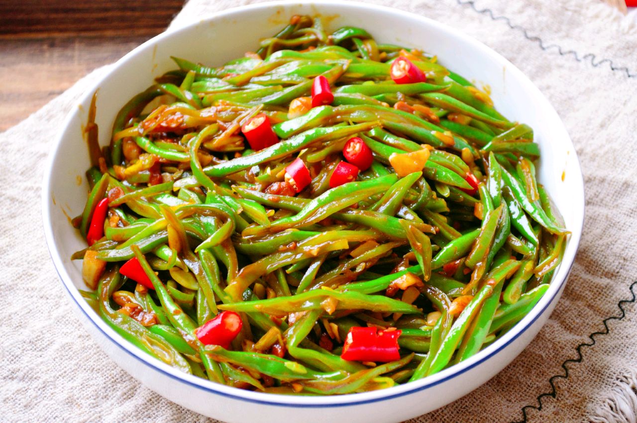 切丝,下锅炒一炒就做好,简单快手家常菜|豆角|豆角丝|家常菜_新浪新闻