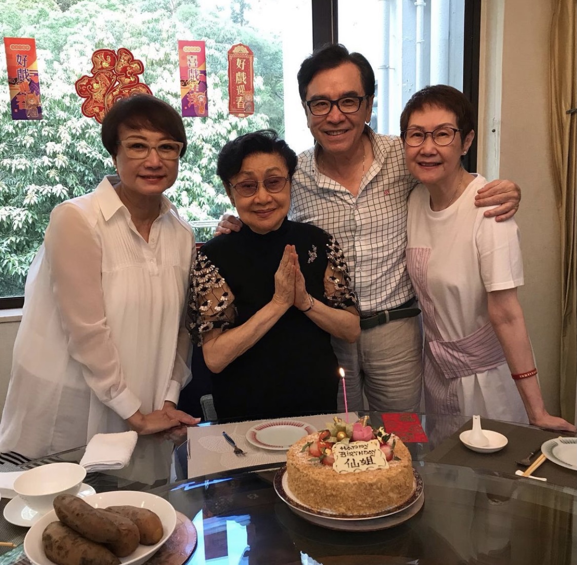 面色红润气色佳,与姜大卫同框似同代人|疫情|白雪仙|任剑辉_新浪新闻