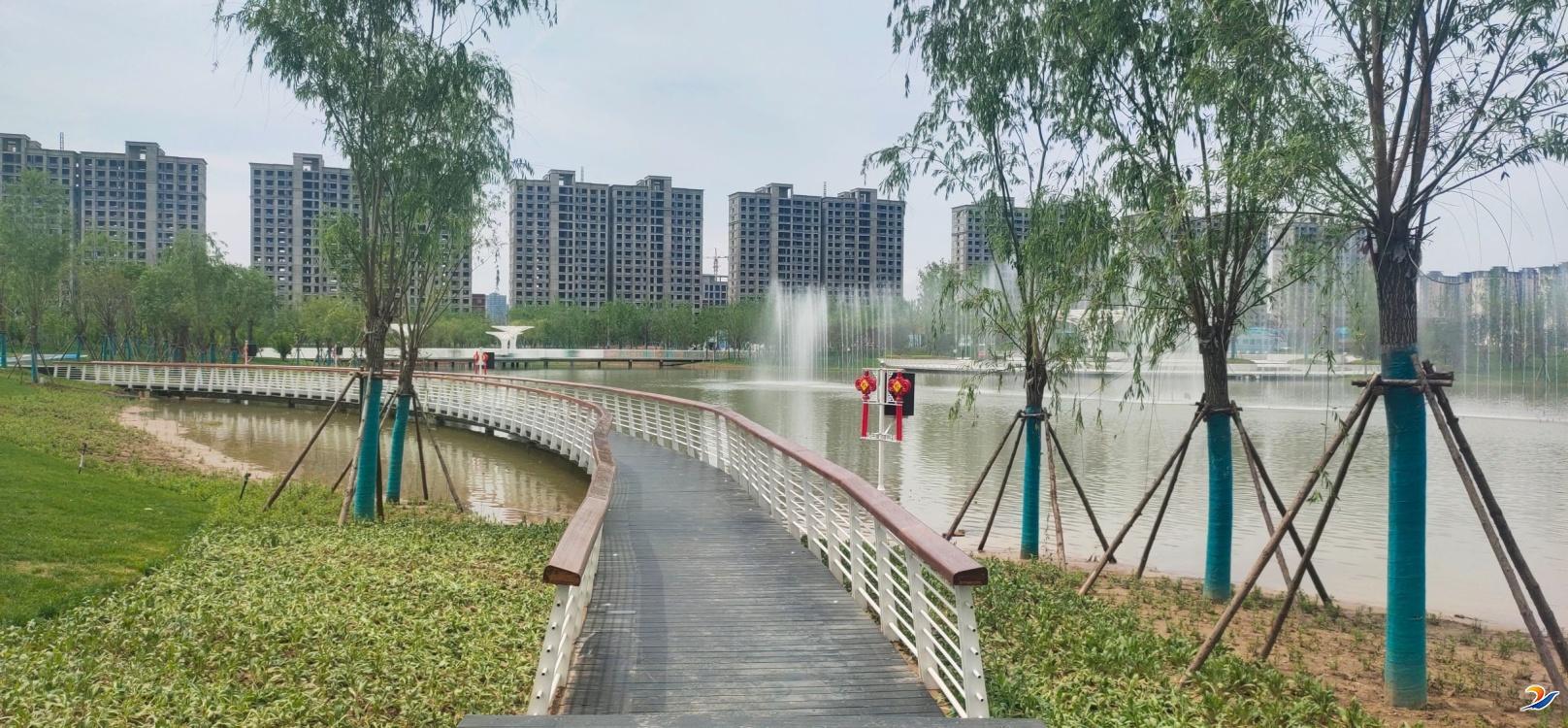 专家组一行先后到芙蓉湖城市公园建设工程,周口港,引黄调蓄工程等体现