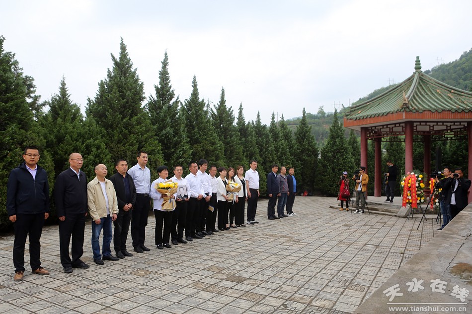 阔别85载相聚张辉烈士后人终圆寻亲心愿图